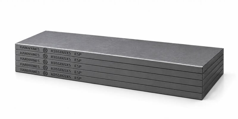 HARDVANES® H355655/5 — Kit de 5 paletas 355 × 65 × 5 mm de carbono-grafito con bisel y grabado H355X65X5 ESP a la izquierda del canto
