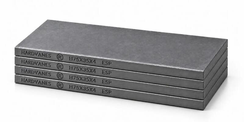 Kit HARDVANES H75354/4 de 4 paletas de carbono-grafito de 75×35×4 mm, apiladas con grabado lateral sobre fondo blanco.